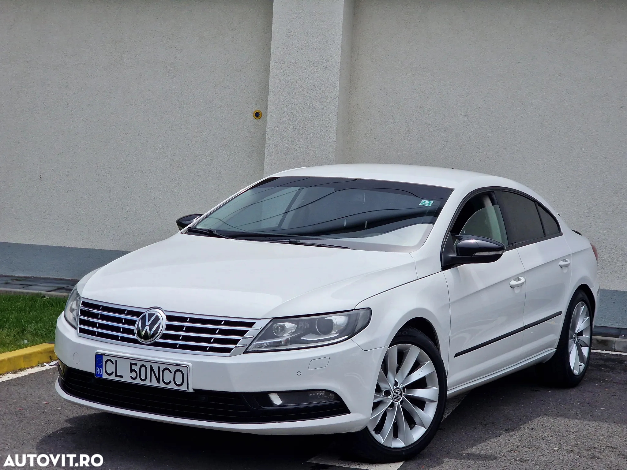 Volkswagen Passat CC 2.0 TDI BlueMotion Technology DSG - 2