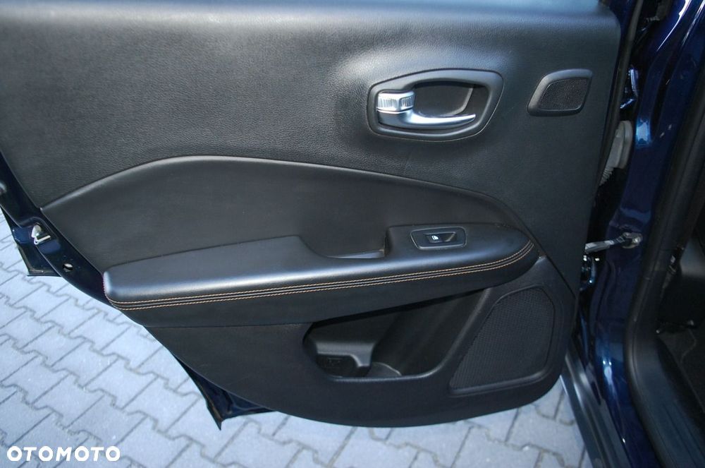 Jeep Compass - 29
