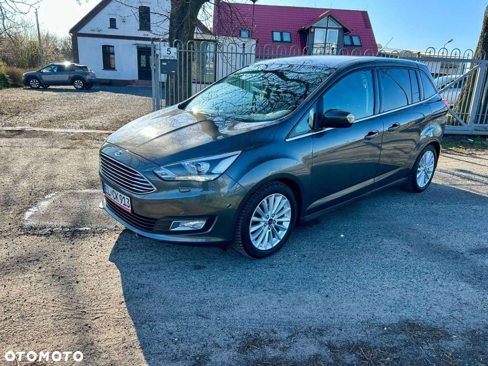 Ford Grand C-MAX - 40