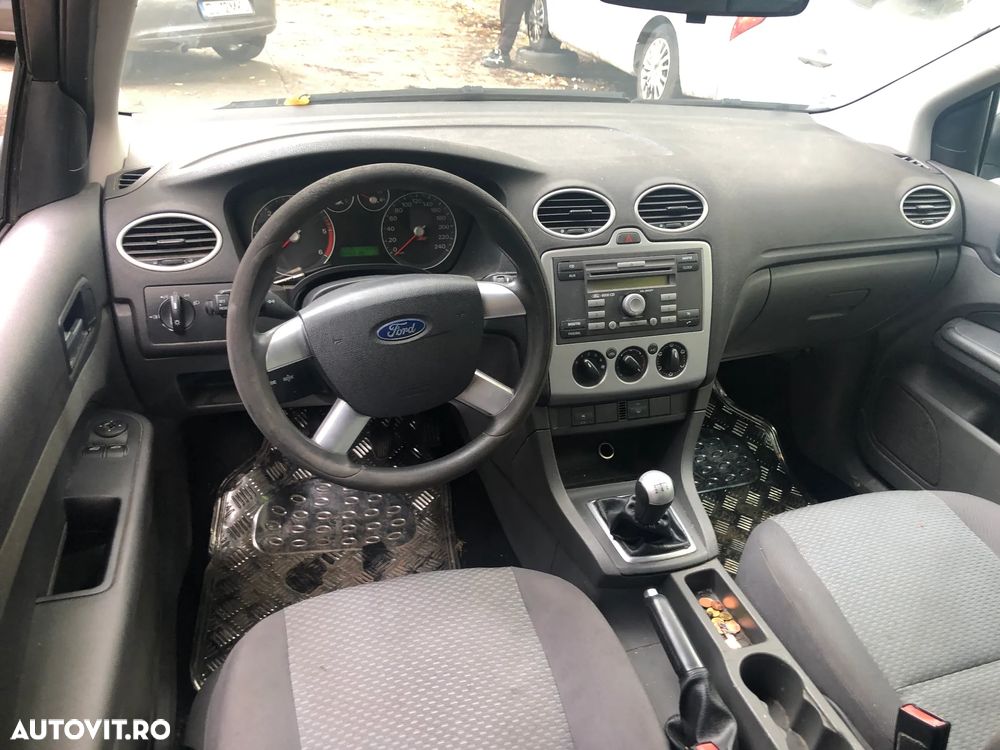 Dezmembrez Ford Focus II gri argintiu break 1.6 TDCI 2006 - 5