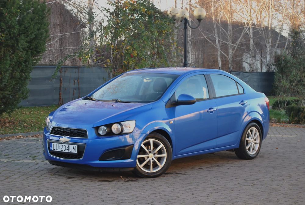Chevrolet Aveo 1.2 LT - 1