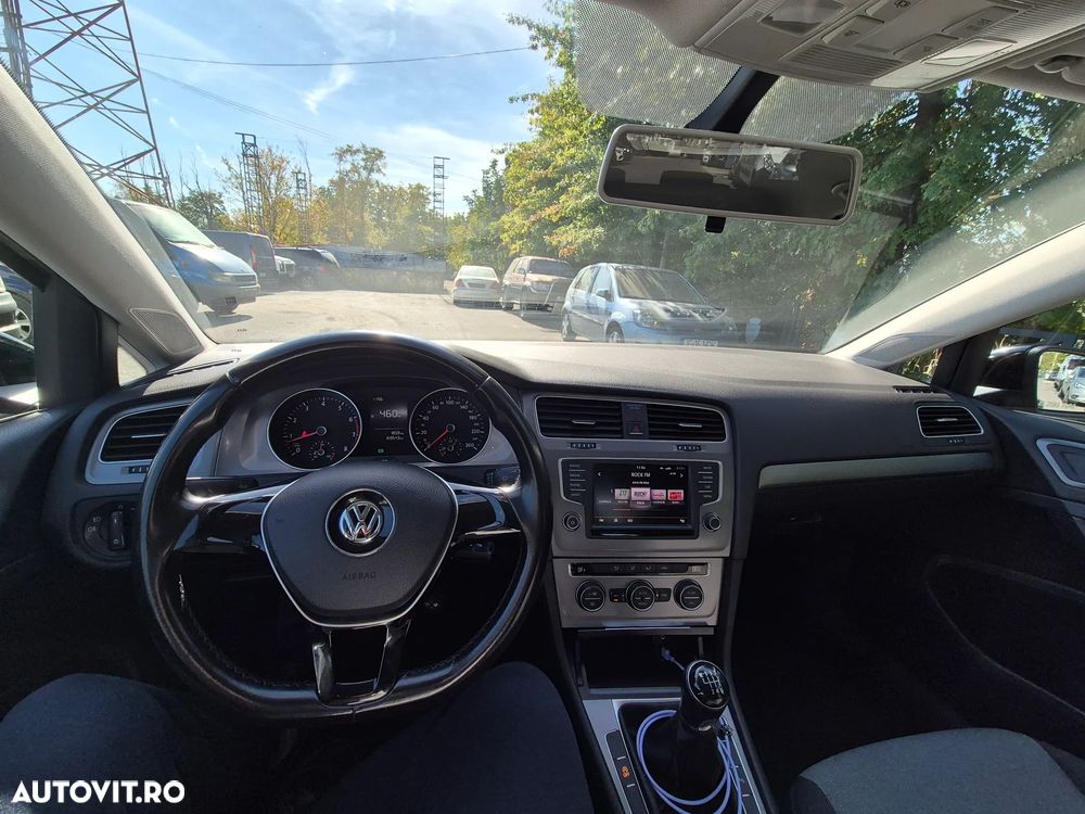 Volkswagen Golf - 8