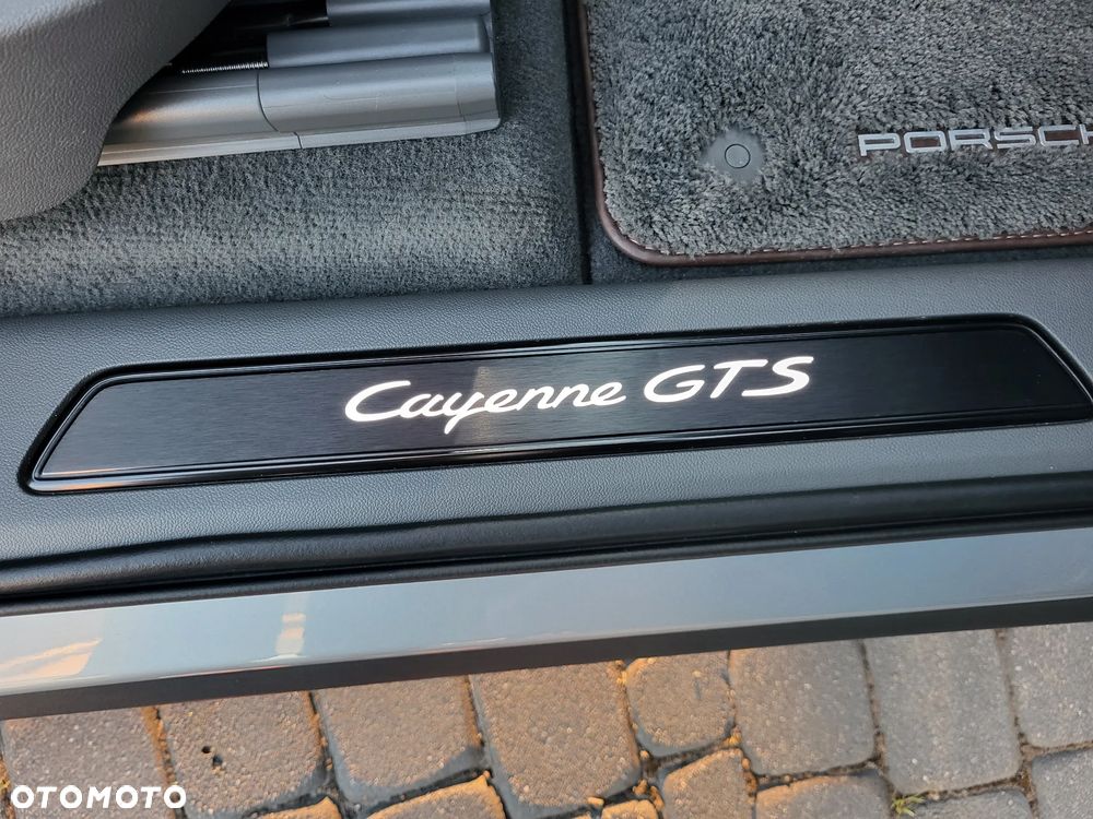 Porsche Cayenne GTS - 26