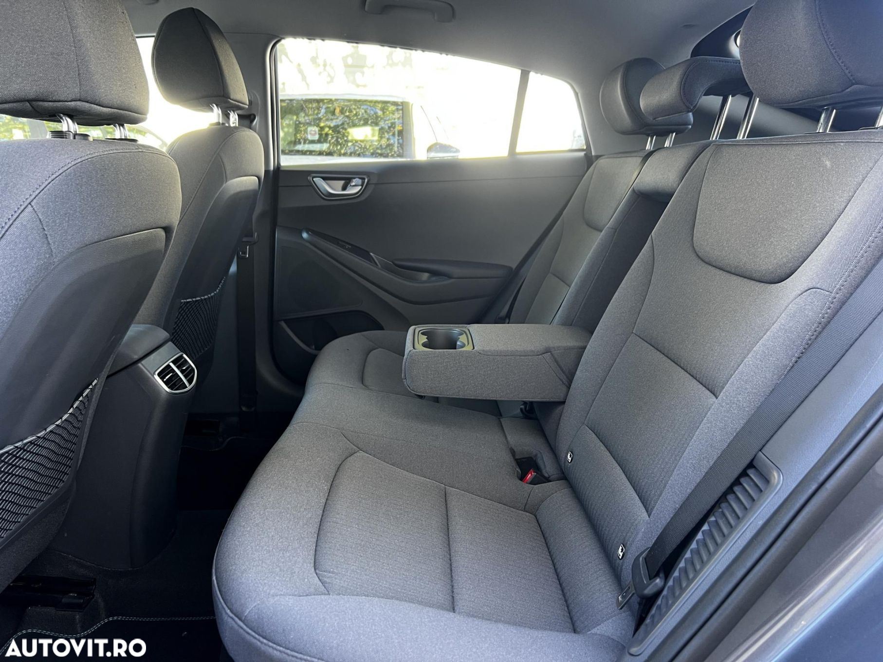 Hyundai IONIQ - 25