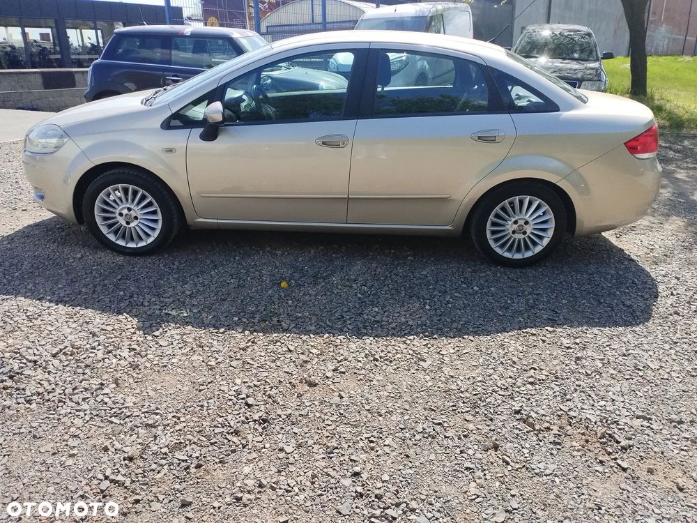 Fiat Linea 1.4 Dynamic - 24