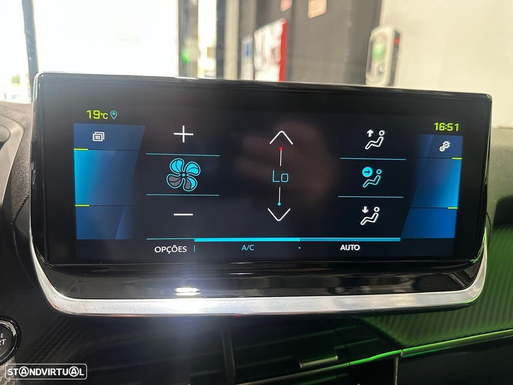 Peugeot e-2008 50 kWh Active Pack - 32