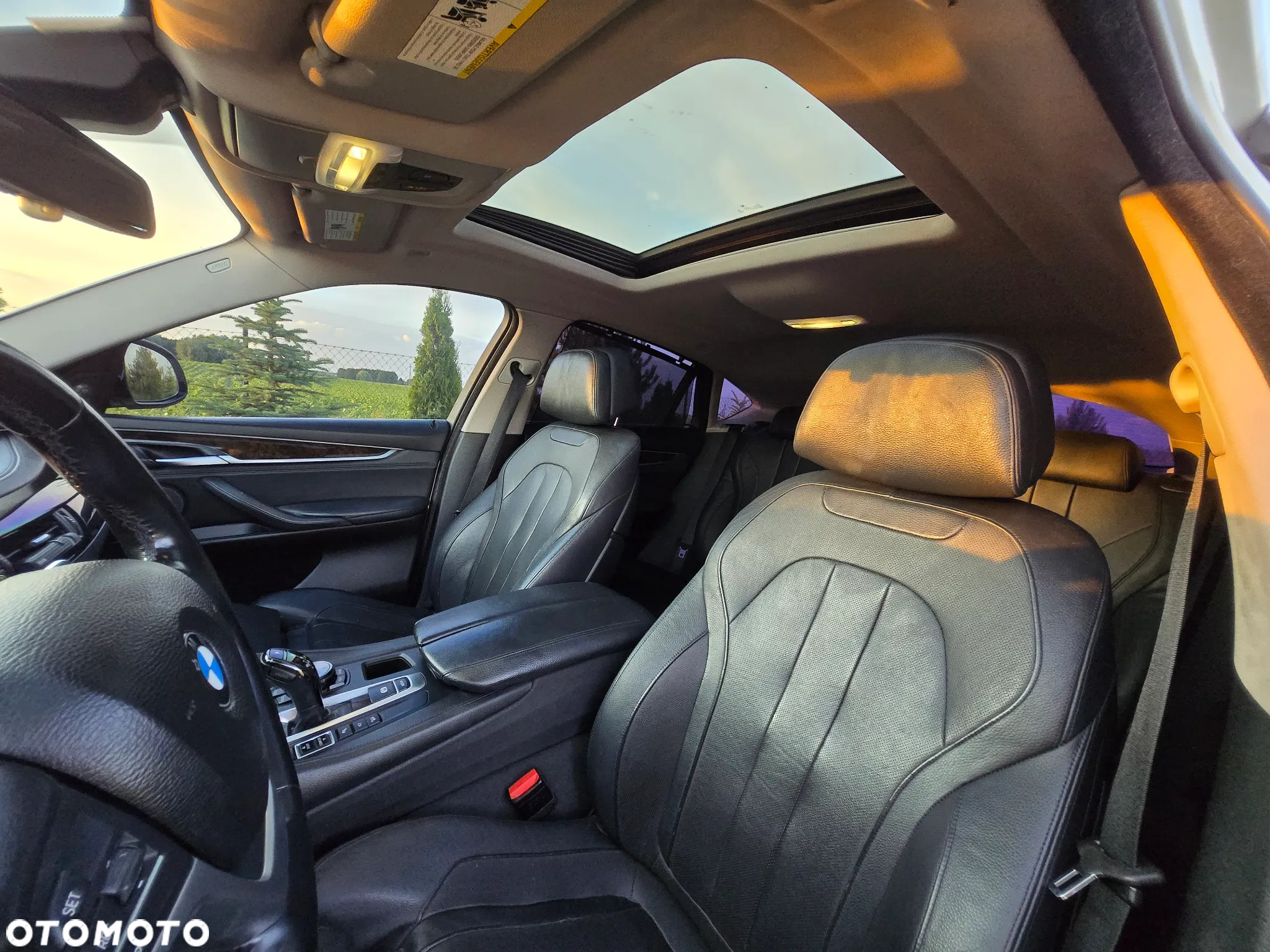 BMW X6 xDrive50i - 30