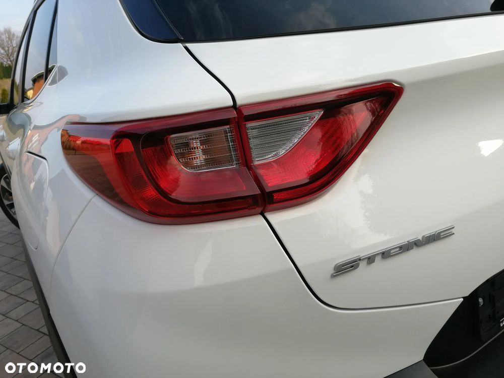 Kia Stonic 1.0 T-GDI MHEV L Business Line - 36