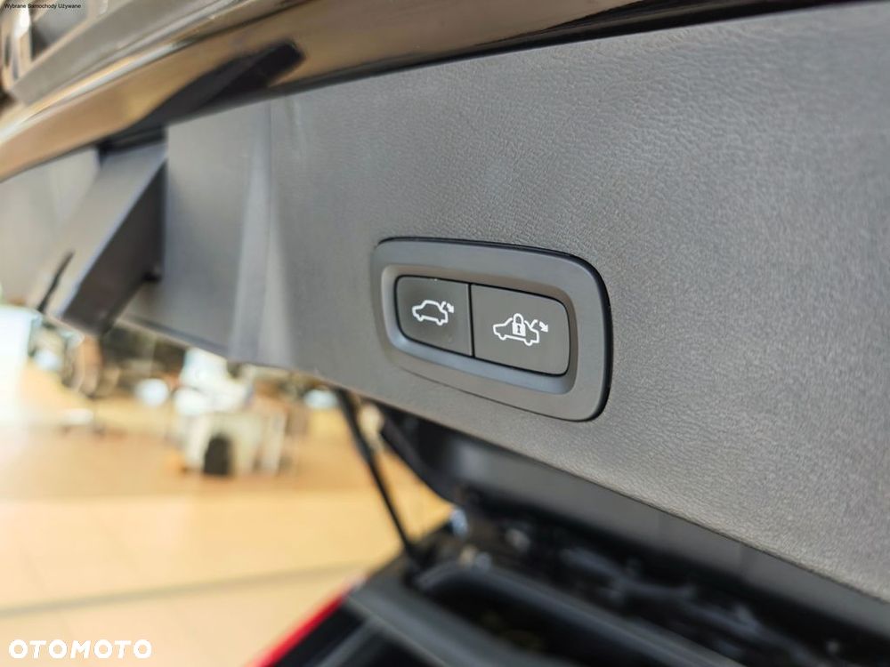 Volvo XC 40 B3 Core - 28