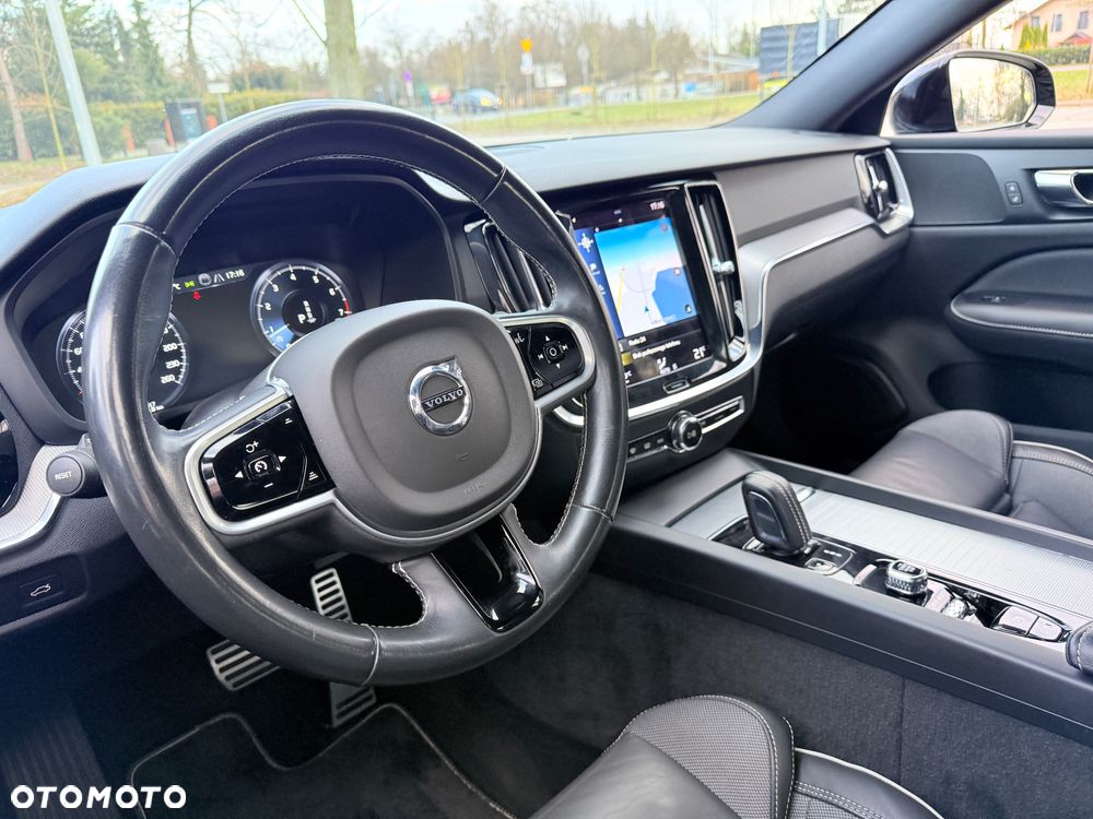 Volvo S60 T4 R-Design - 13