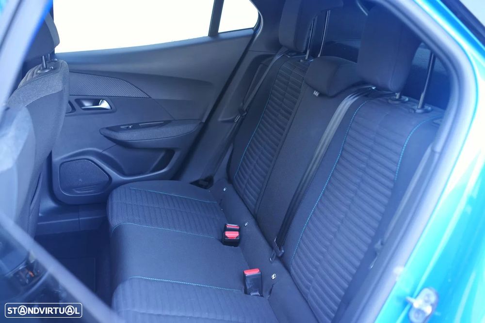 Peugeot e-2008 Style - 14