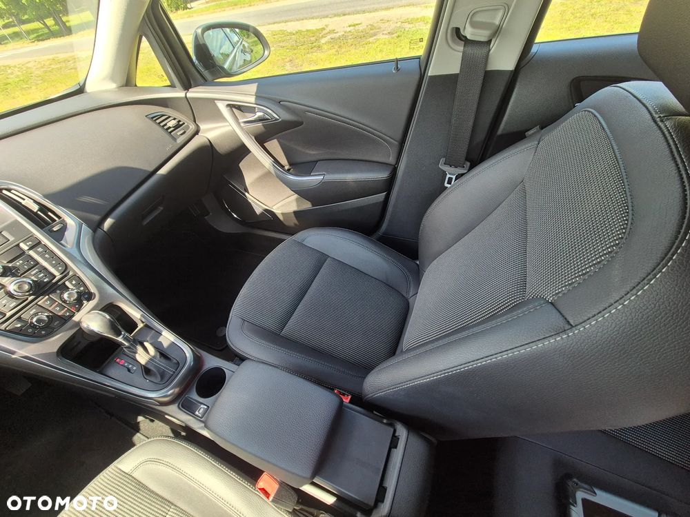 Opel Astra 1.4 T Cosmo - 15