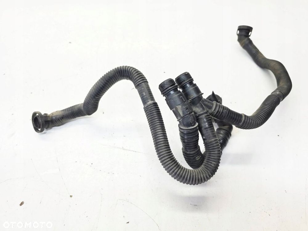 RURA PRZEWÓD WĄŻ ODMY AUDI A4 B7 A6 C6 3.2 FSI 06E103217K - 3