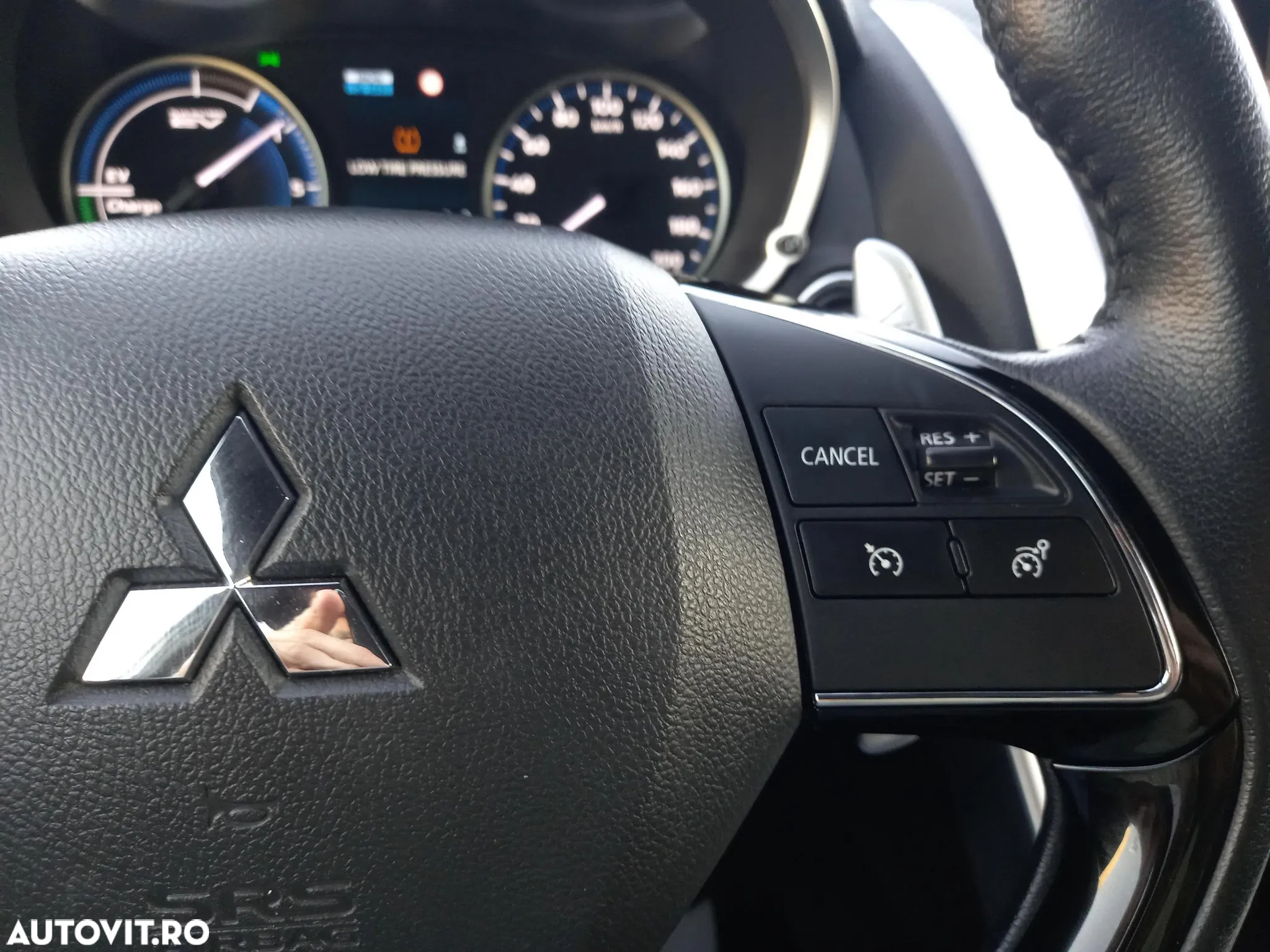 Mitsubishi Eclipse-Cross Plug-In Hybrid 4WD Plus - 27