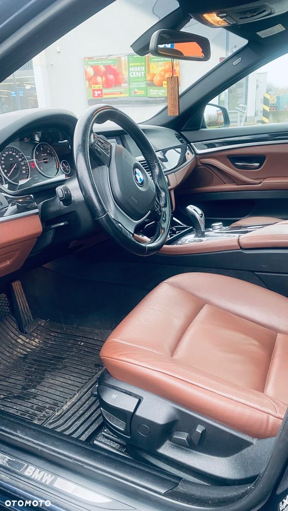 BMW Seria 5 525d xDrive Sport-Aut Modern Line - 26