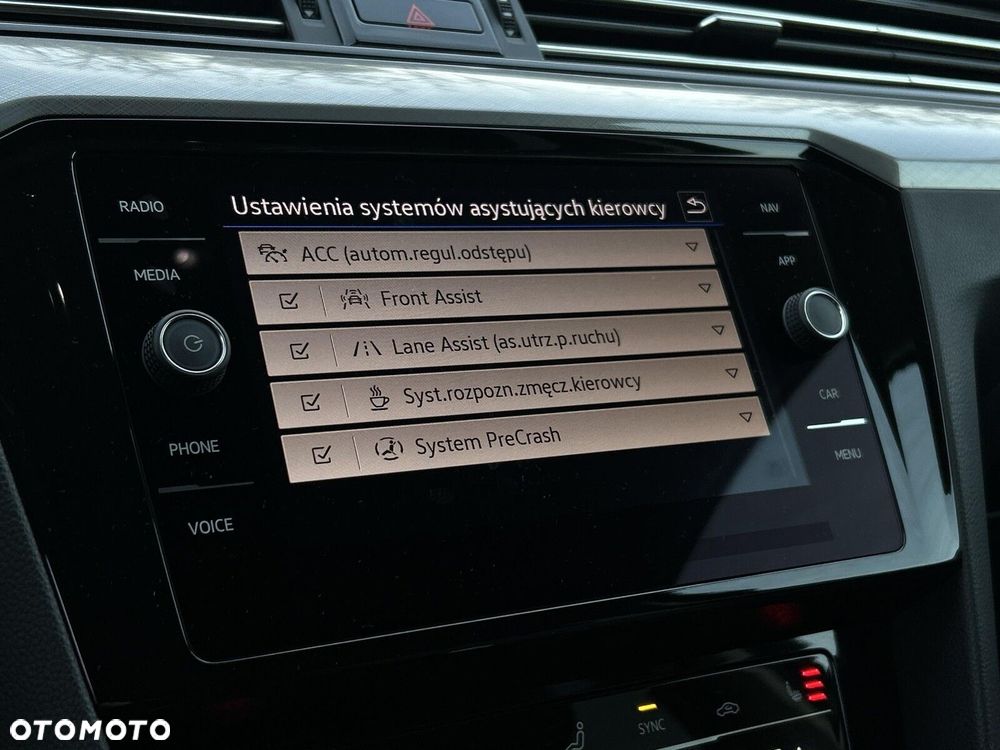 Volkswagen Passat Variant - 24