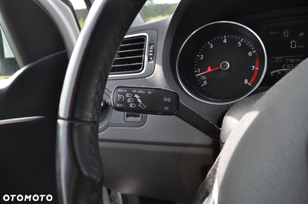 Volkswagen Polo 1.2 TSI BMT Comfortline - 29