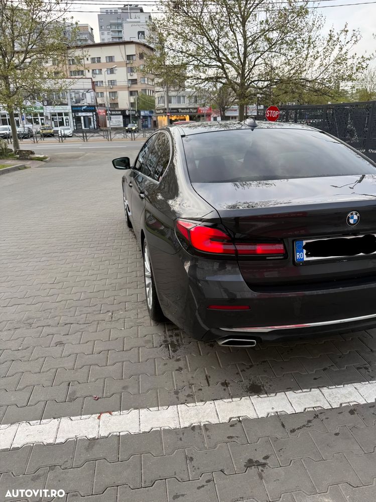 BMW Seria 5 520d Aut. Luxury Line - 9