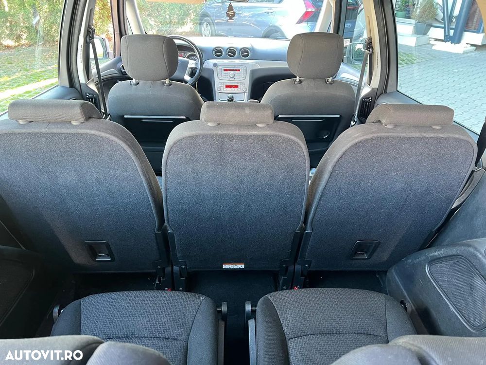 Ford Galaxy 2.0 TDCi DPF Ghia - 12