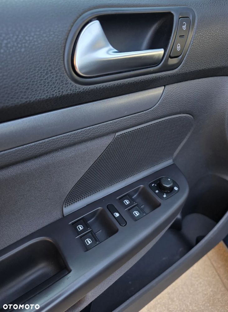 Volkswagen Golf 1.9 TDI Comfortline - 14