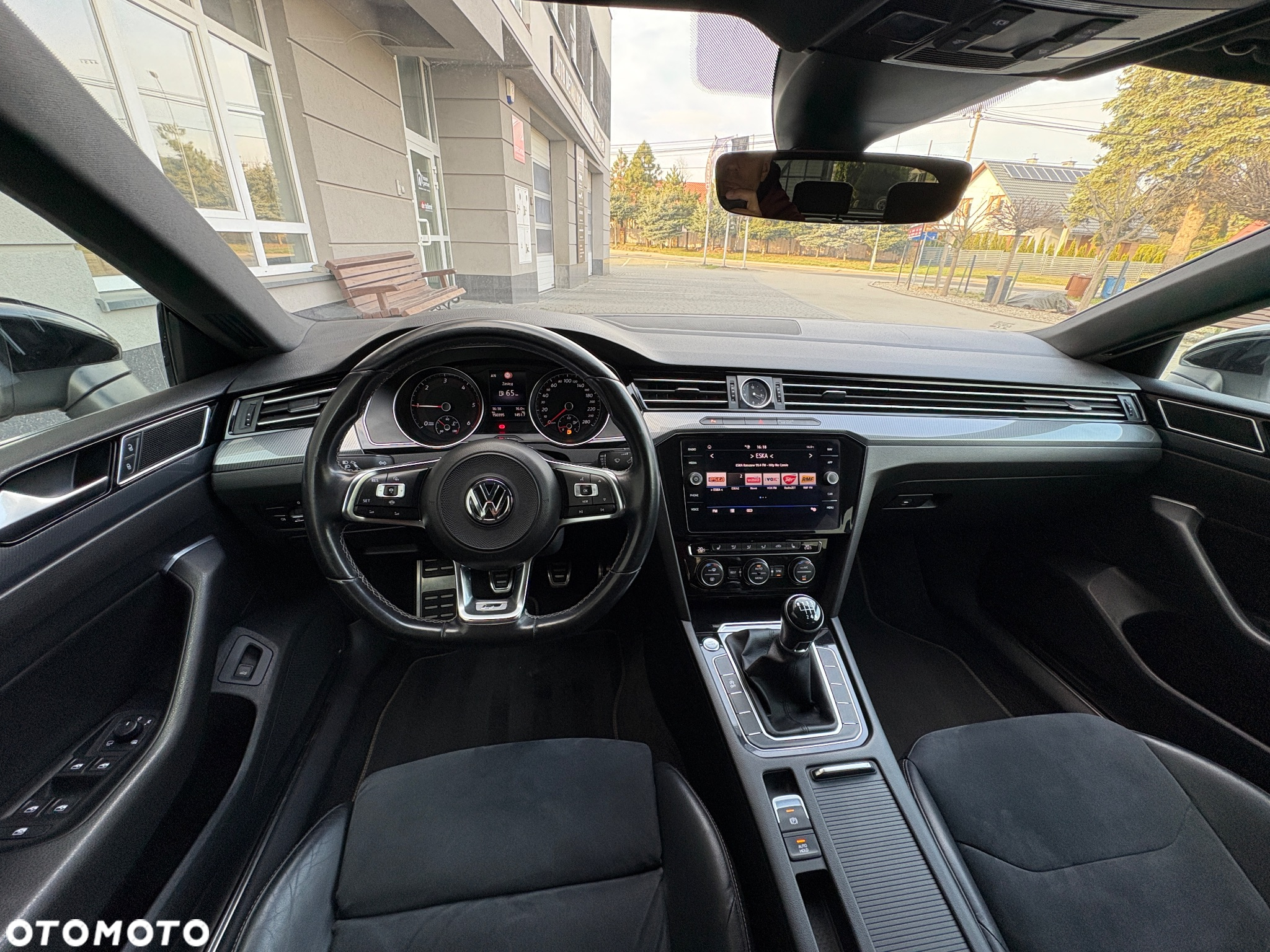 Volkswagen Arteon 2.0 TDI SCR R-Line - 13