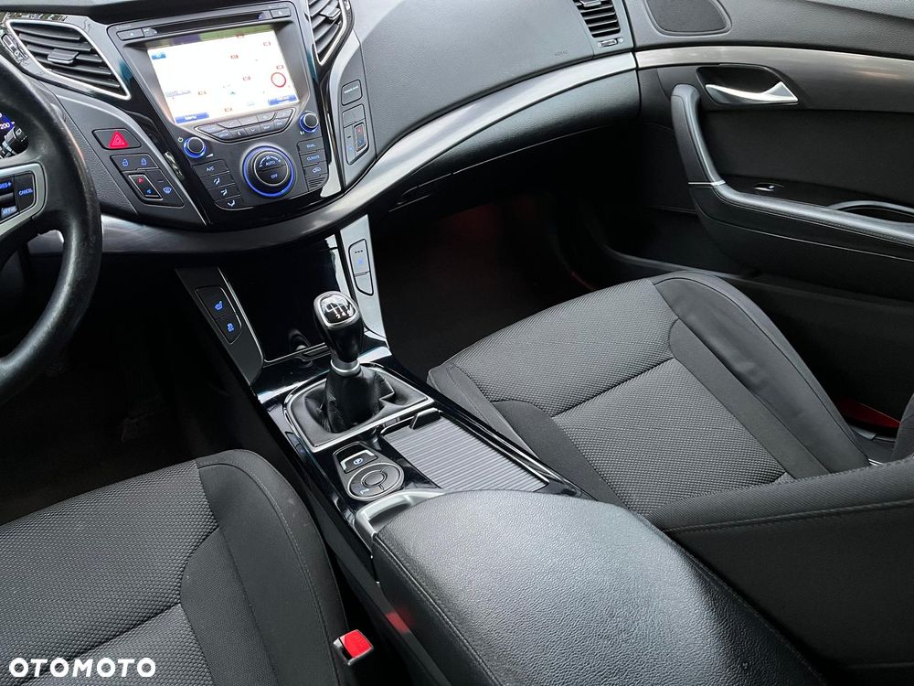 Hyundai i40 - 25