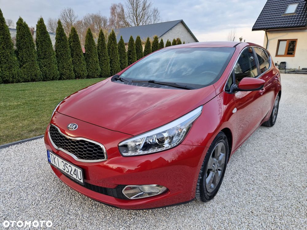 Kia Ceed 1.4 CVVT Fifa World Cup Edition - 12