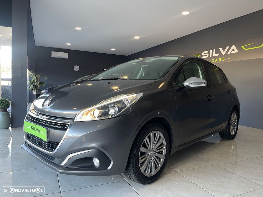 Peugeot 208 1.2 PureTech Signature - 12