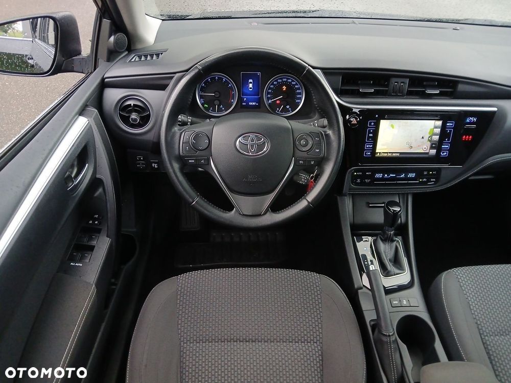 Toyota Corolla 1.6 Comfort MS - 23