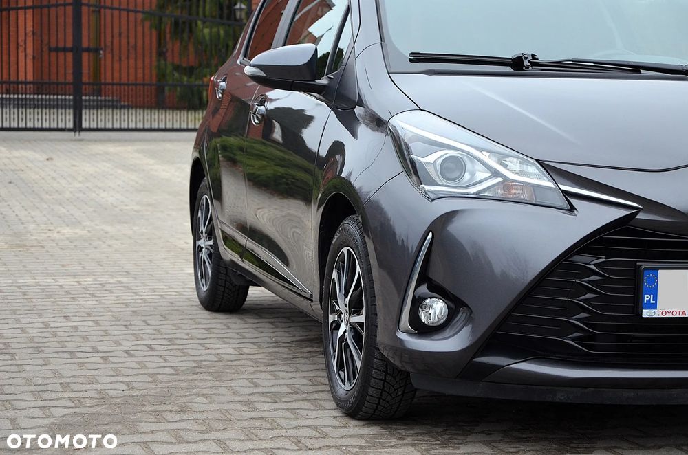 Toyota Yaris 1.5 Premium - 10