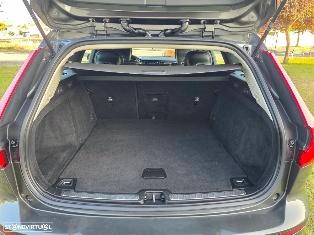 Volvo V60 2.0 D3 Momentum Core - 8