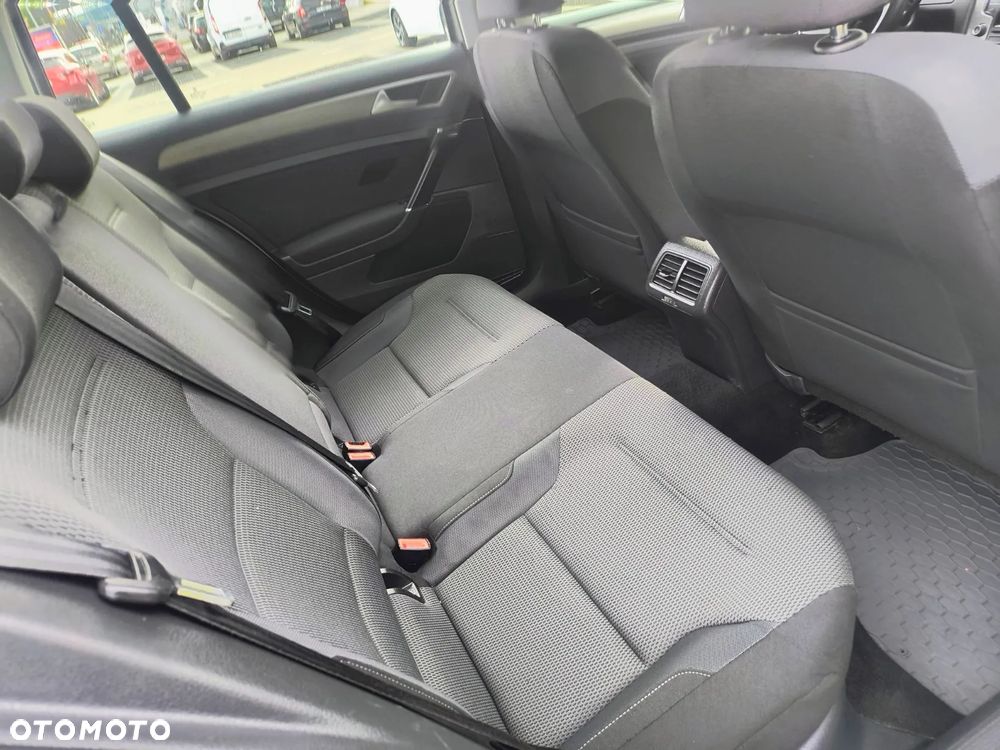 Volkswagen Golf 1.4 TSI BMT Comfortline - 18