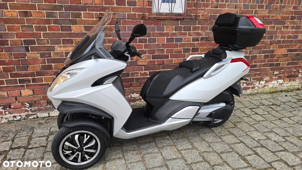 Peugeot Metropolis - 2