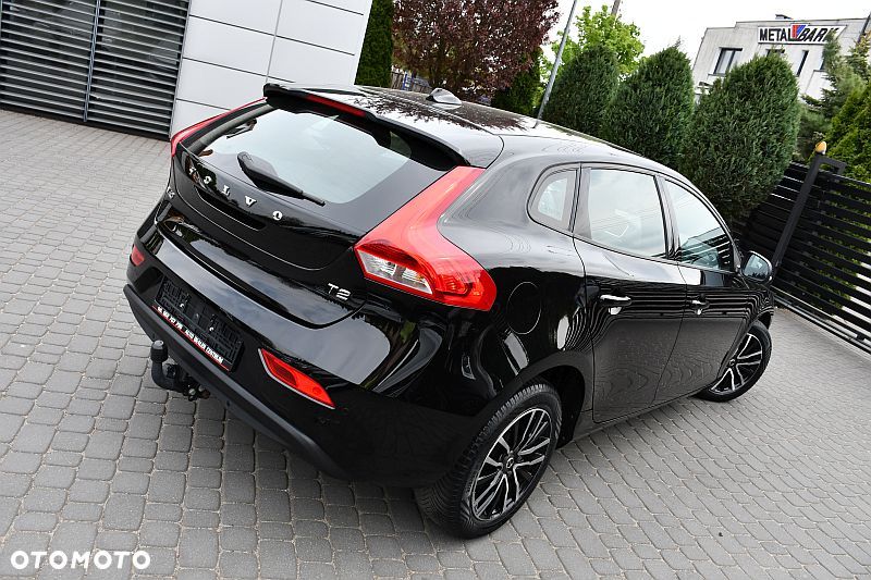 Volvo V40 T2 Momentum - 4