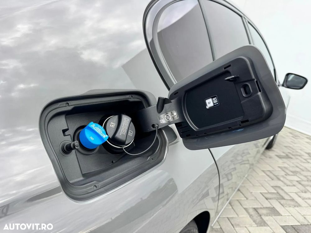 BMW Seria 7 730d xDrive MHEV - 8
