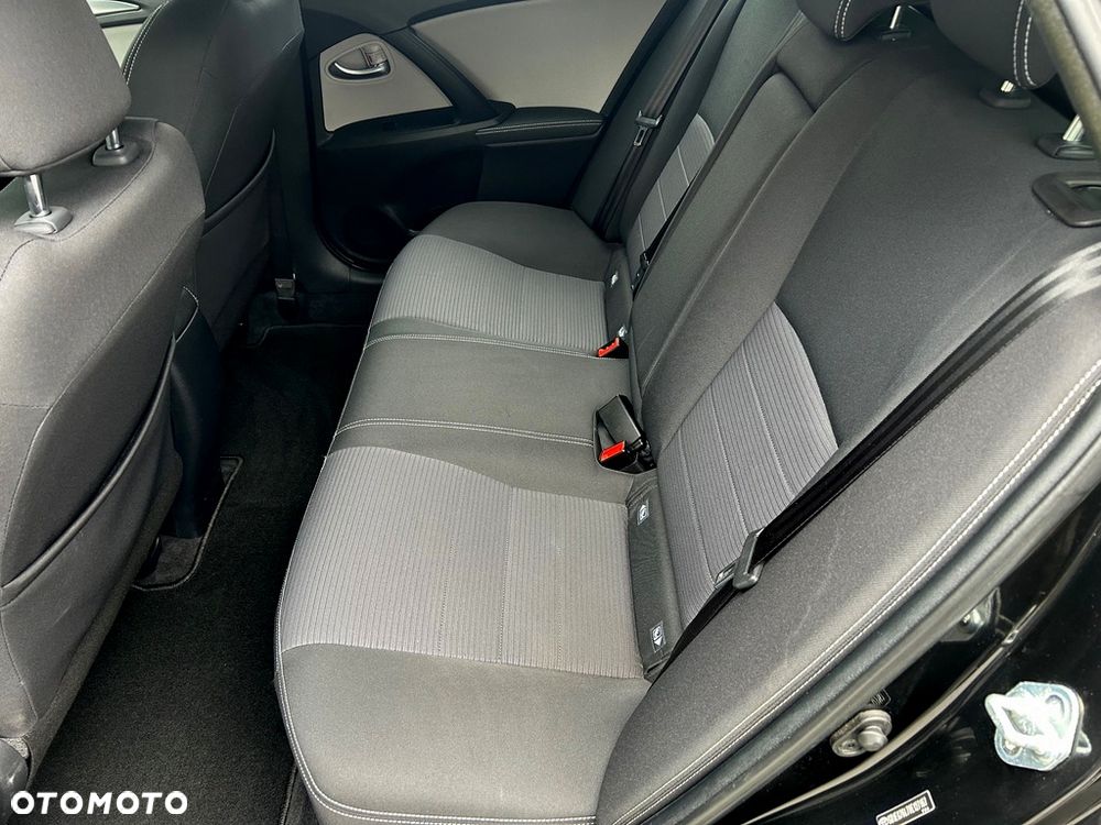 Toyota Avensis Touring Sports 1.8 Multidrive S Executive - 32