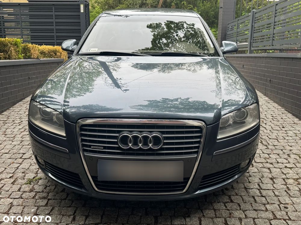 Audi A8 4.2 FSI Quattro - 2