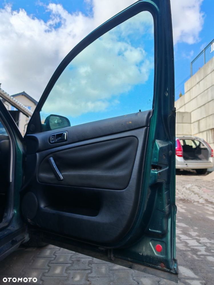 Lampy przednie, tylne prawe/lewe Volkswagen Passat B5 kombi 2000r - 6