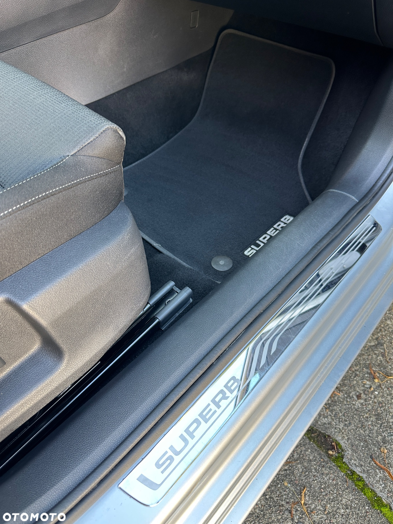 Skoda Superb 2.0 TDI Ambition DSG - 11