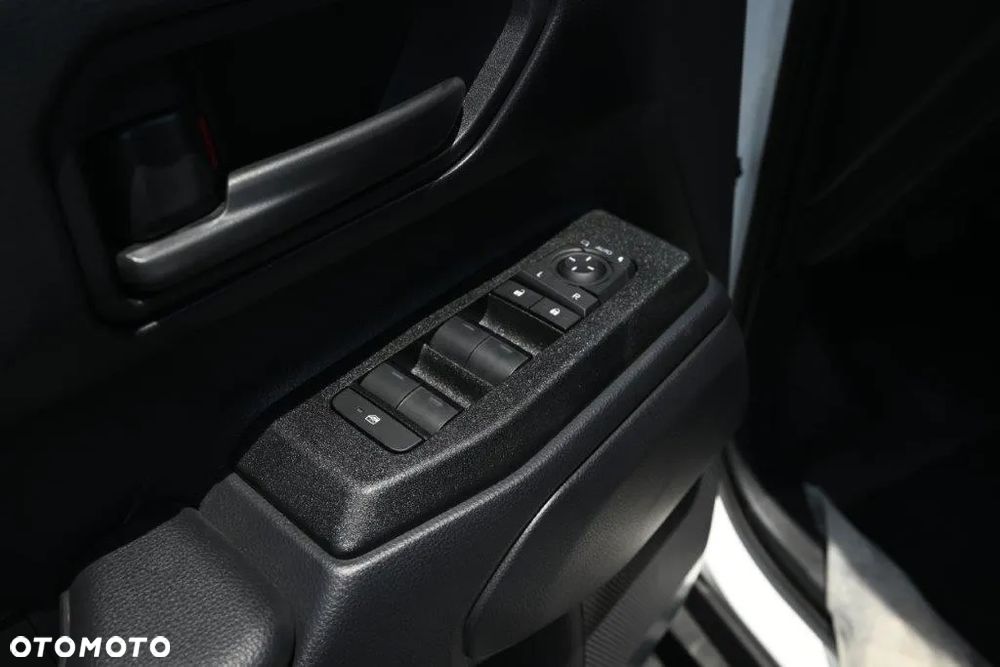 Toyota Land Cruiser - 24