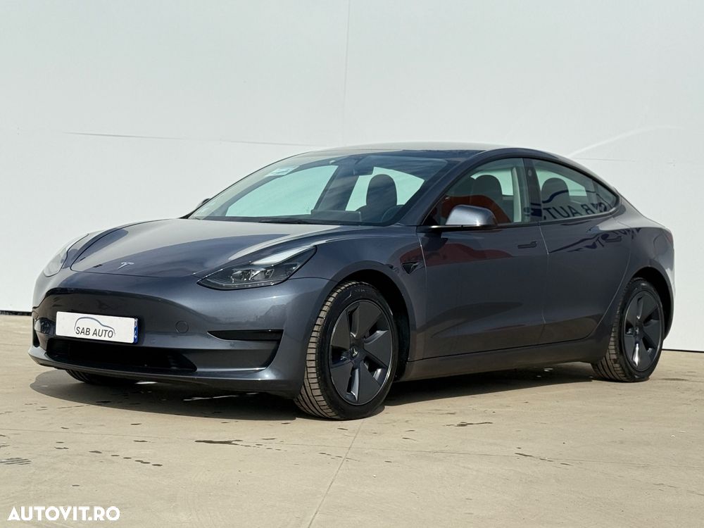 Tesla Model 3 - 2