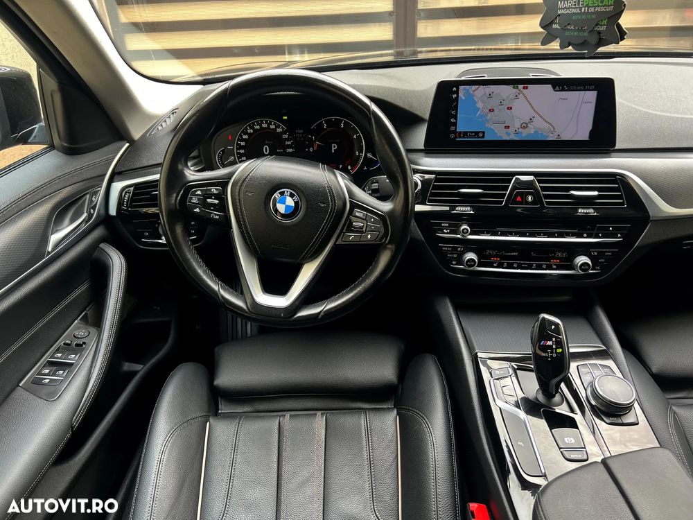 BMW Seria 5 520d Aut. Luxury Line - 7