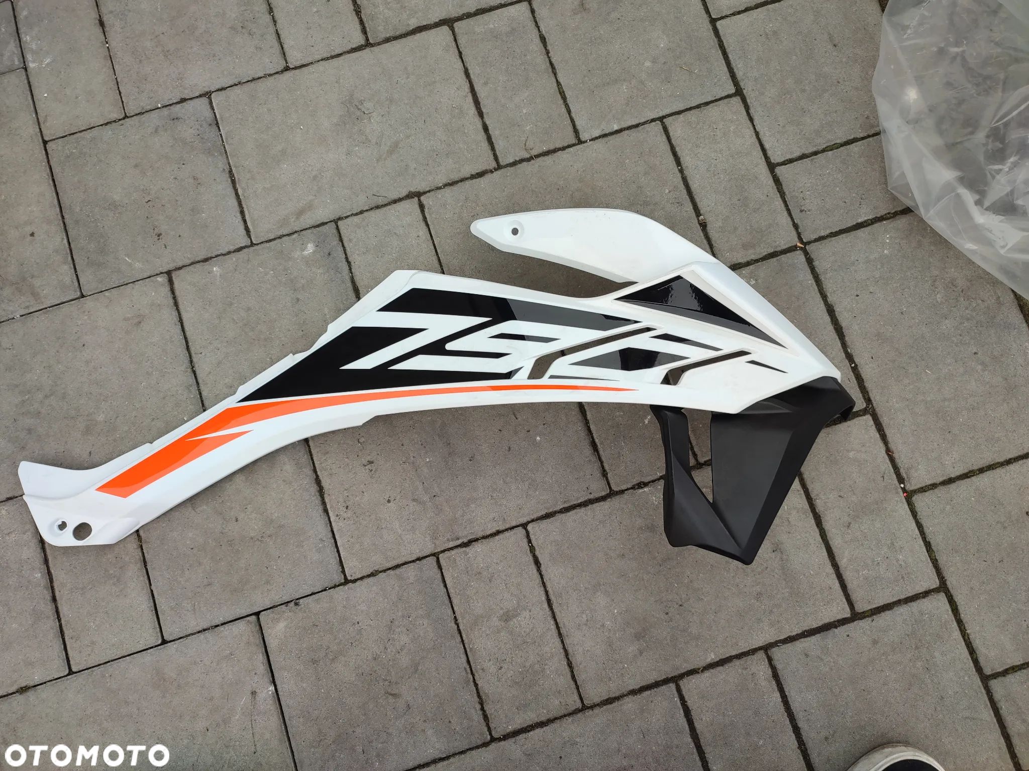 Owiewka, osłona prawa, bok, boczek prawy KTM 790 Adventure - 1