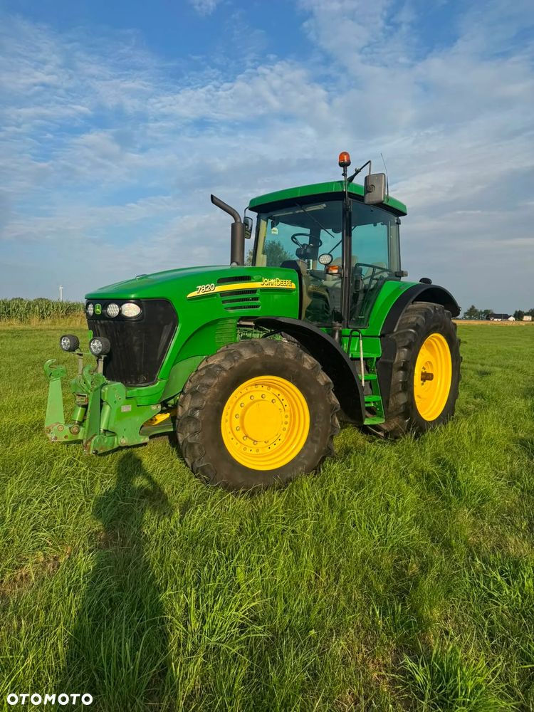 John Deere 7820 - 2