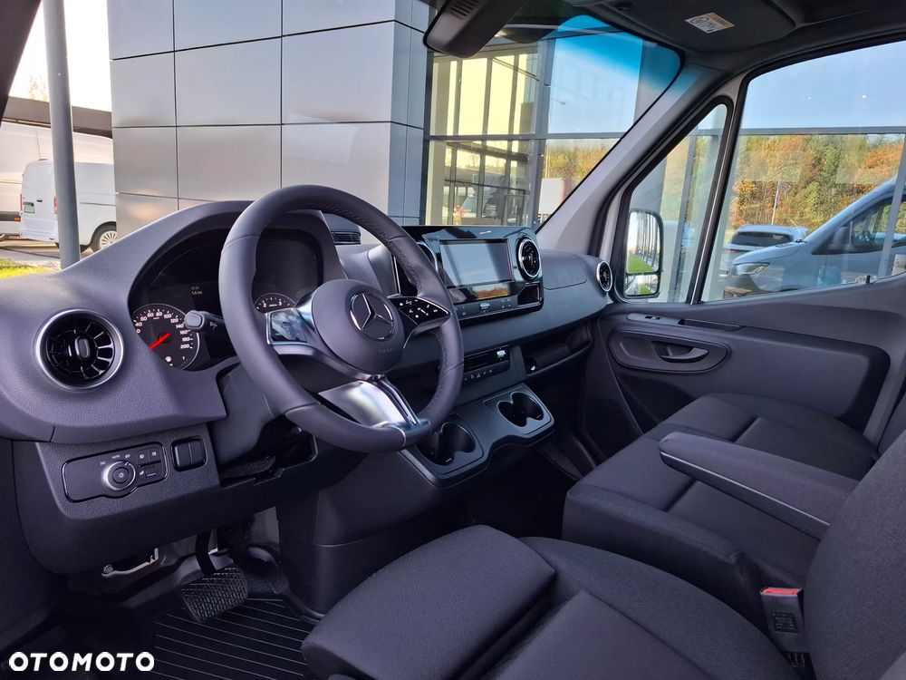 Mercedes-Benz Sprinter 319 CDI Furgon Ekstra Długi 4325+mm - 17
