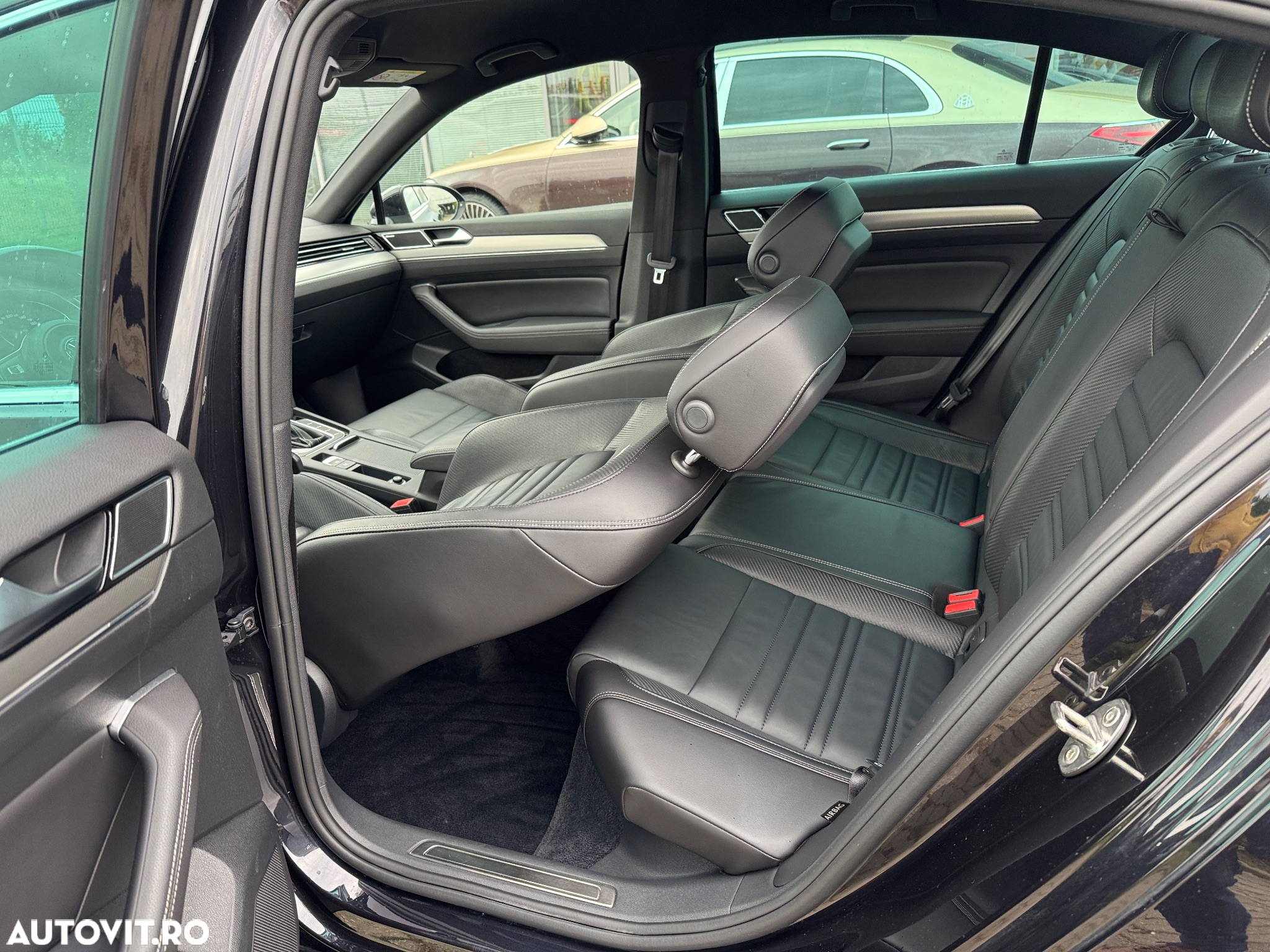 Volkswagen Passat 2.0 TDI DSG R Executive - 10