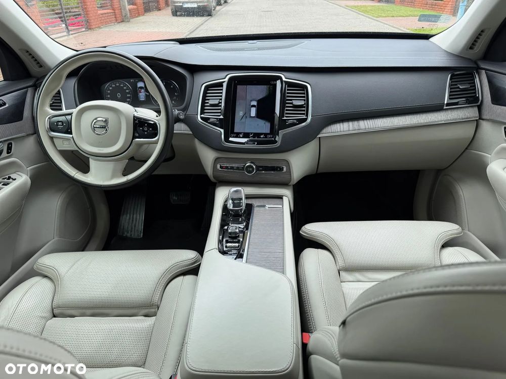 Volvo XC 90 D5 AWD Inscription 7os - 29