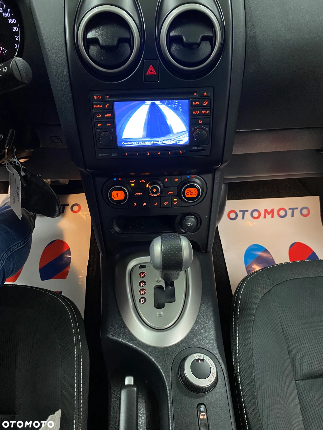 Nissan Qashqai 2.0 4 x 4 CVT tekna - 16