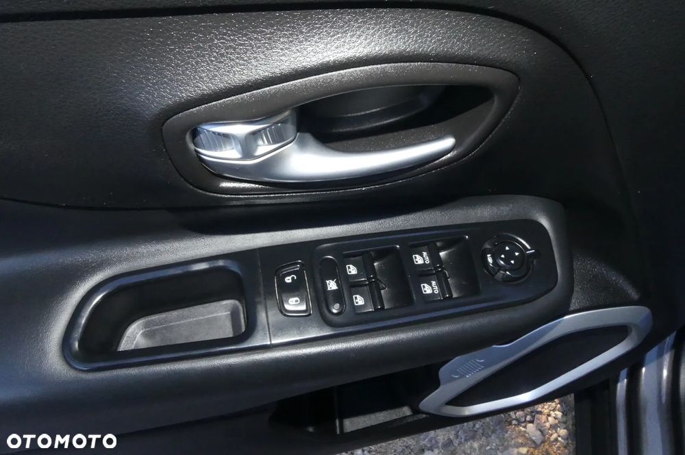 Jeep Renegade 2.0 MultiJet Limited 4WD S&S - 19