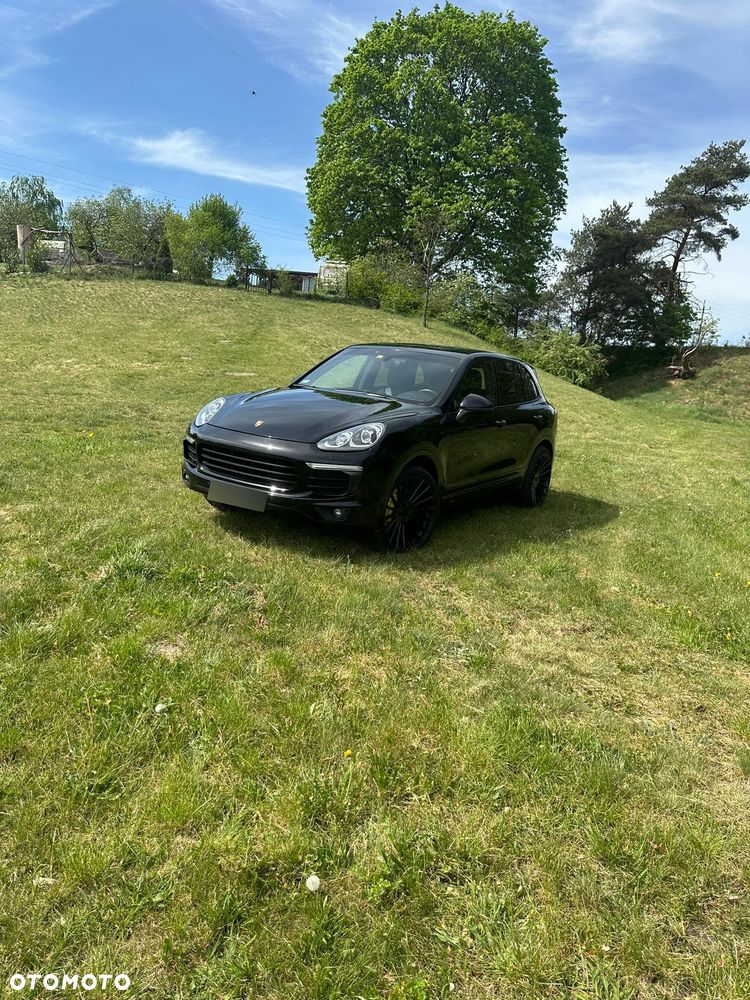 Porsche Cayenne - 1